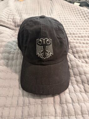 Men's  KANYE WEST VULTURES Black Embroidered Crest Baseball Cap